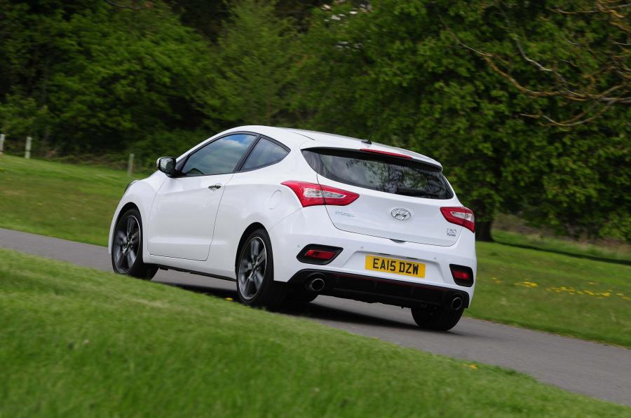 Hyundai i30 Coupe Turbo 2015 года  (UK) (фото 4 из 7)
